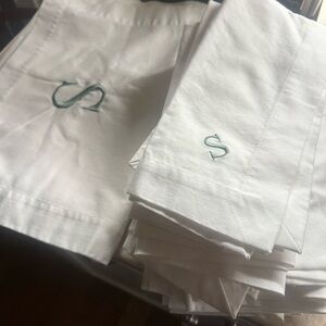 Pottery barn napkins set of 12 and table runner